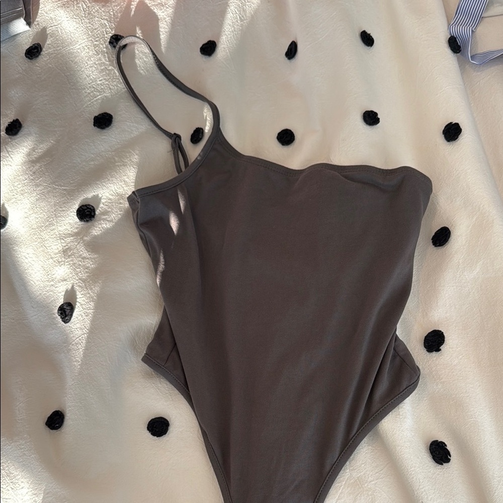 Chic One-Shoulder bodysuit